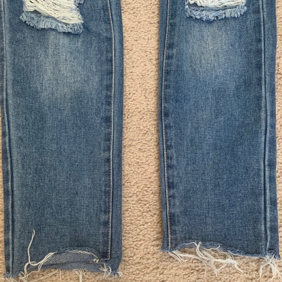 Missguided Riot High Rise Mom Jeans - Picture 6 of 8